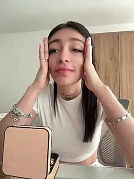 Bonny Eva online show from June 25, 2:54 pm