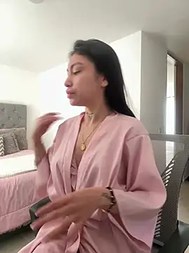 Bonny Eva online show from August 1, 3:55 pm