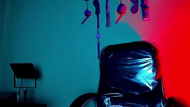 Snapshot of hazz_smith_ chatting on February 26, 5:45 pm hazz smith online show from February 26, 5:45 pm