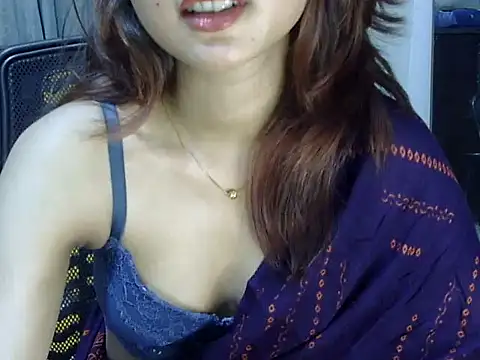 Snapshot of Maaya_khan chatting on April 18, 1:04 pm Maaya khan online show from April 18, 1:04 pm
