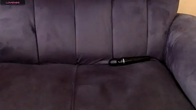 AppleAsss online show from June 15, 1:57 pm