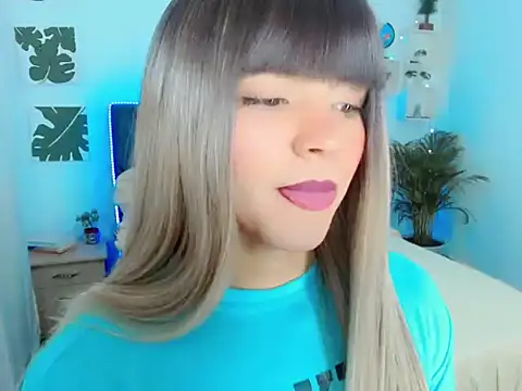 ZoeSchmmit online show from July 17, 7:41 pm