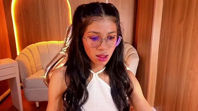 Alina b  online show from July 9, 7:51 pm