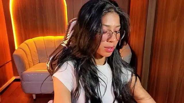 Alina b  online show from July 31, 8:08 pm