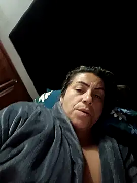 Snapshot of maynor_1998 chatting on May 9, 7:35 am maynor 1998 online show from May 9, 7:35 am