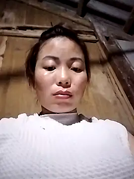 Ella-aa online show from February 16, 2:35 pm