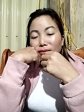 Ella-aa online show from March 8, 1:47 am