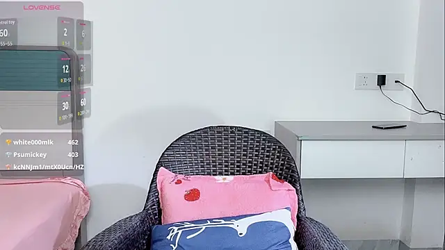 Snapshot of xianxian-baby chatting on March 18, 7:00 am xianxian-baby online show from March 18, 7:00 am