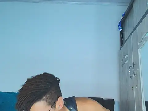 Snapshot of ThiiagoSaeenz chatting on July 11, 10:00 pm ThiiagoSaeenz online show from July 11, 10:00 pm