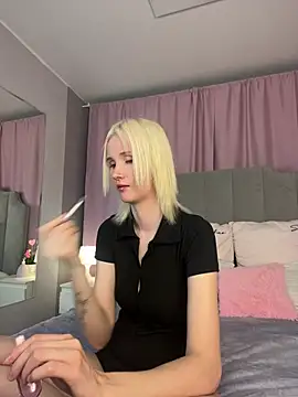 CrystalLili online show from June 13, 3:26 am