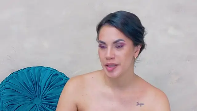 AndiVasquez online show from June 11, 1:09 pm