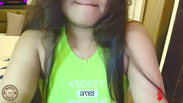 Snapshot of Yara-143 chatting on July 7, 6:12 pm Yara-143 online show from July 7, 6:12 pm