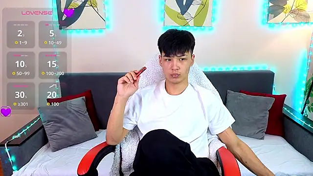 XanneLL online show from March 7, 6:49 pm