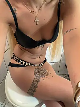 Lorella345 online show from May 29, 10:35 am