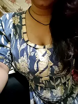 PARI51 online show from May 26, 7:43 pm