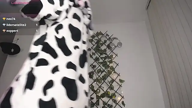 Luis prince  online show from April 8, 11:27 pm