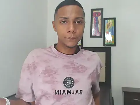 hotboyluxe online show from February 15, 3:47 am