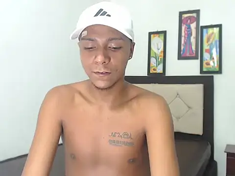 hotboyluxe online show from February 27, 3:17 am