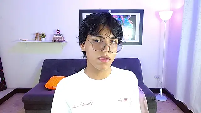 Maecum18 online show from February 24, 8:29 pm