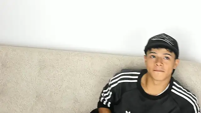  Alex Colton online show from February 15, 10:28 pm