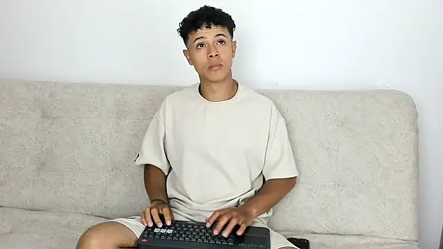  Alex Colton online show from February 19, 10:17 pm