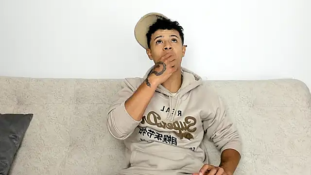  Alex Colton online show from February 23, 11:24 pm