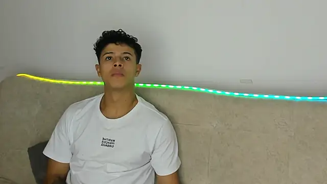  Alex Colton online show from June 18, 10:58 pm