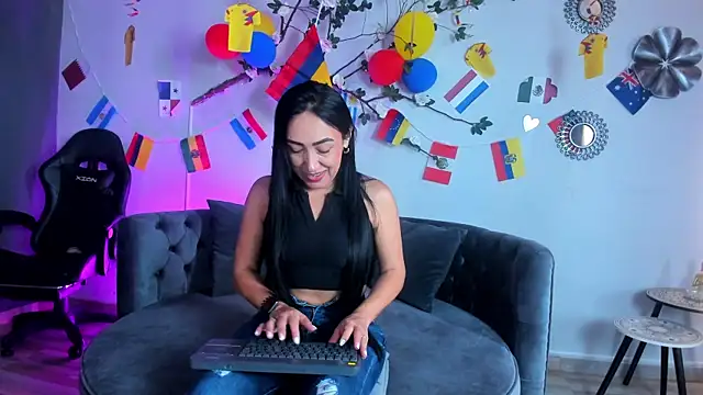 Snapshot of Mia_Davis__ chatting on June 21, 12:08 pm Mia Davis online show from June 21, 12:08 pm