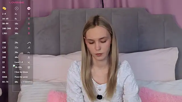 Snapshot of NikkiRyx chatting on June 11, 2:59 pm NikkiRyx online show from June 11, 2:59 pm