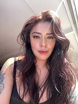 Snapshot of foxxy_lover chatting on February 26, 3:33 pm foxxy lover online show from February 26, 3:33 pm