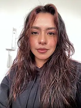 Snapshot of foxxy_lover chatting on April 6, 6:20 pm foxxy lover online show from April 6, 6:20 pm