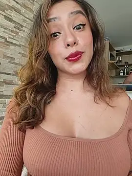 Snapshot of foxxy_lover chatting on July 22, 6:32 pm foxxy lover online show from July 22, 6:32 pm