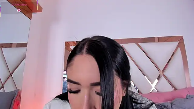 Snapshot of Niky_Vega chatting on June 24, 4:55 am Niky Vega online show from June 24, 4:55 am