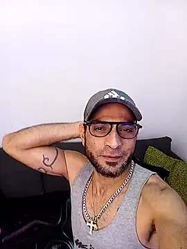 yoahotpetrafiery online show from February 19, 11:01 pm