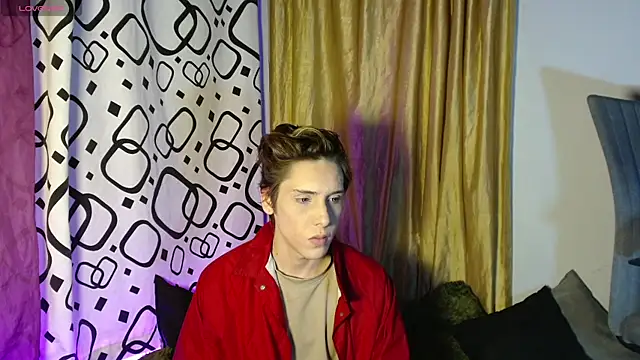 Snapshot of DannyParker_ chatting on July 17, 8:54 am DannyParker online show from July 17, 8:54 am