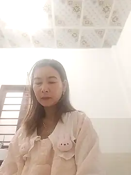 Sexy-ladyboobs69 online show from May 2, 1:10 am