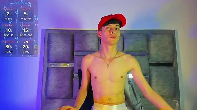 axxxel twink online show from May 2, 2:49 am