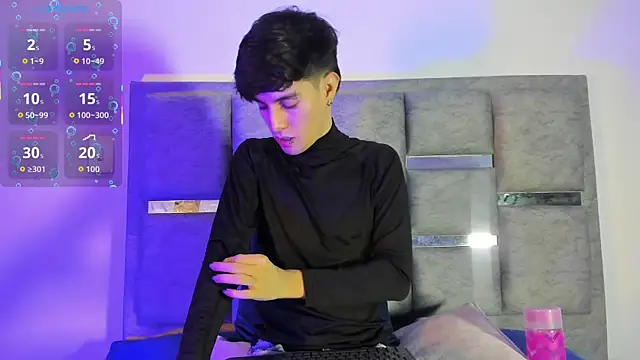 axxxel twink online show from May 4, 2:29 am