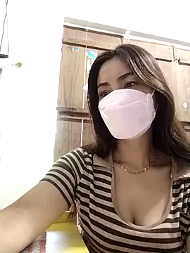 Snapshot of Baby-sexytits2026 chatting on March 19, 1:31 am Baby-sexytits2026 online show from March 19, 1:31 am