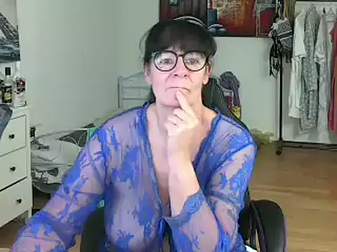 Sylly online show from March 2, 11:39 am