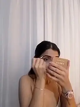 EvaMiranda online show from February 6, 2:27 am