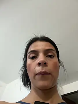 Snapshot of EvaMiranda chatting on May 11, 11:24 pm EvaMiranda online show from May 11, 11:24 pm