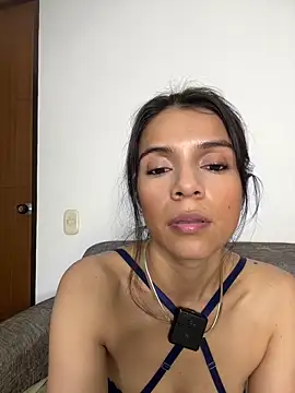 EvaMiranda online show from June 23, 3:15 am