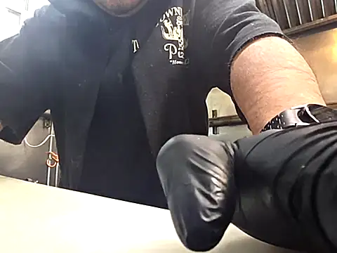 bischo666 online show from March 18, 1:36 pm