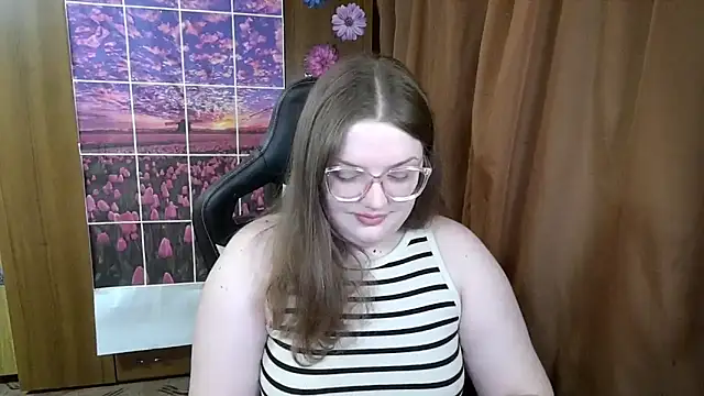 Teasing Dora online show from April 29, 10:27 pm
