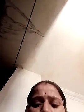 khushi rawat online show from March 8, 3:49 pm