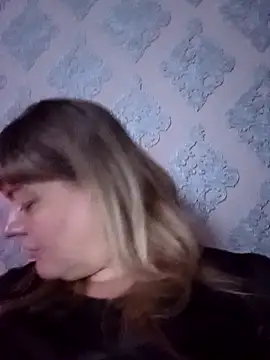 Snapshot of KristinaLowq chatting on April 8, 8:53 pm KristinaLowq online show from April 8, 8:53 pm