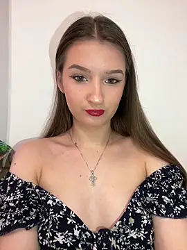 Snapshot of Green_eyes_lady chatting on May 4, 3:52 pm Green eyes lady online show from May 4, 3:52 pm