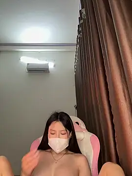 wang1472581 online show from March 9, 9:46 am