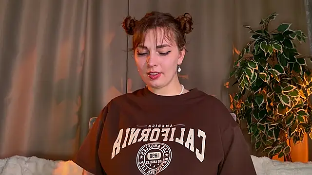 Snapshot of licklissy chatting on June 15, 1:02 pm licklissy online show from June 15, 1:02 pm